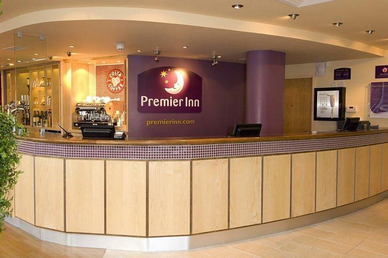 Premier Inn Reading Central Exterior foto